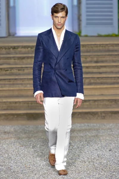 Look 2